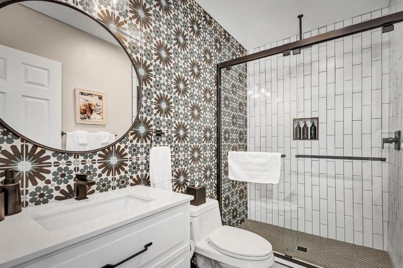 Single Bedroom - Queen Size. Heart Of Downtown فيستا المظهر الخارجي الصورة