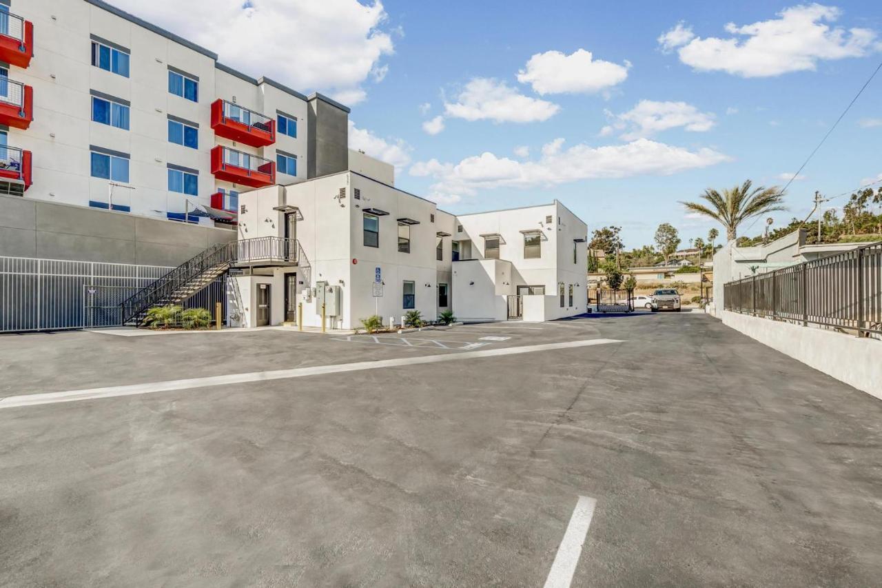 Single Bedroom - Queen Size. Heart Of Downtown فيستا المظهر الخارجي الصورة
